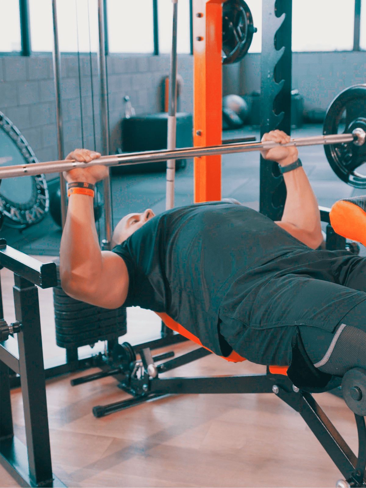 Kit Barras De Musculação + 40Kg De Anilhas + Suportes - MegaGym