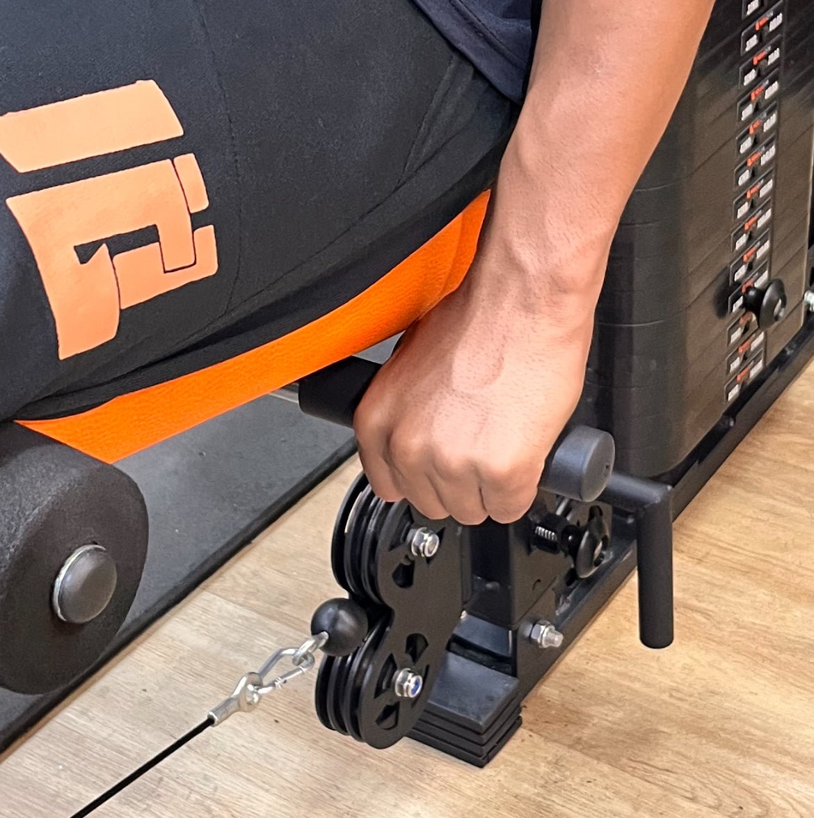 Cadeira Extensora Para Estação De Musculação MegaRack Crossover - MegaGym