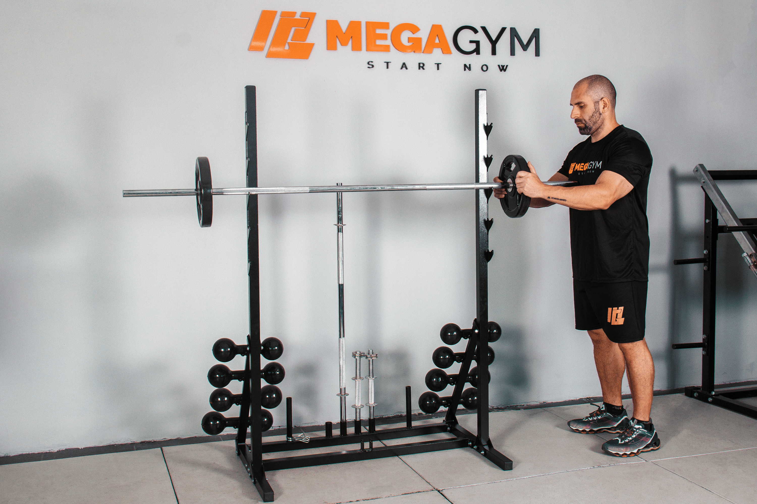 Como montar seu RACK EXPOSITOR DE ANILHAS, BARRAS E HALTERES - MegaGym