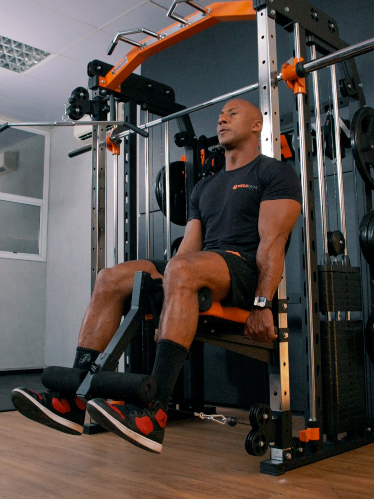 Cadeira Extensora Para Estação De Musculação MegaRack Crossover - MegaGym