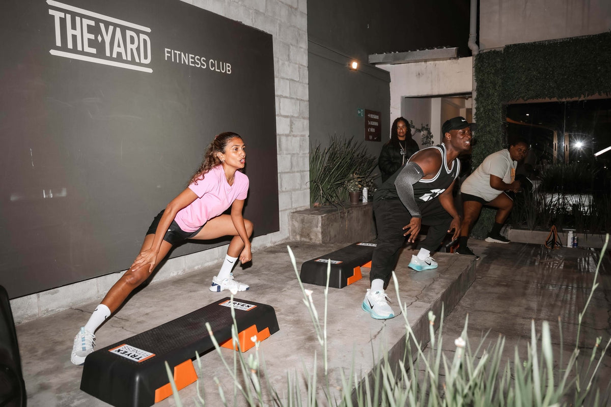 Step Academia Profissional Com Altura Ajustável 3 Níveis - MegaGym